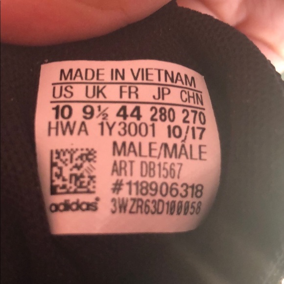 adidas shoes - Picture 7 of 7